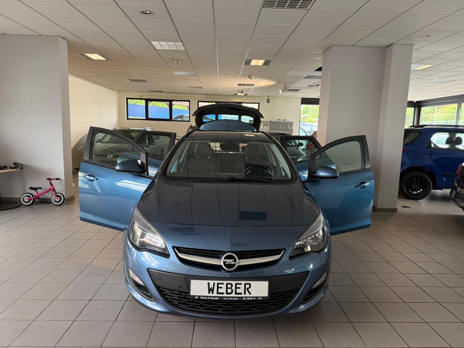 Opel Astra 2015 — photo 16