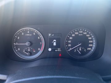 Fahrzeugabbildung Hyundai Tucson 1.6 T-GDI 7-DCT Navi KLIMAAUTOMATIK SHZ