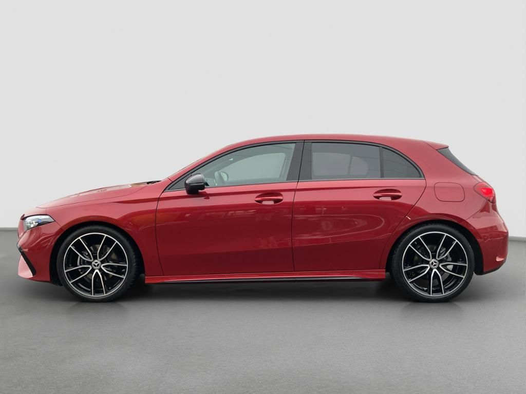 Fahrzeugabbildung Mercedes-Benz A 180 AMG*NIGHT*DISTR*KAM*NAVI*MULTIB*19Zoll