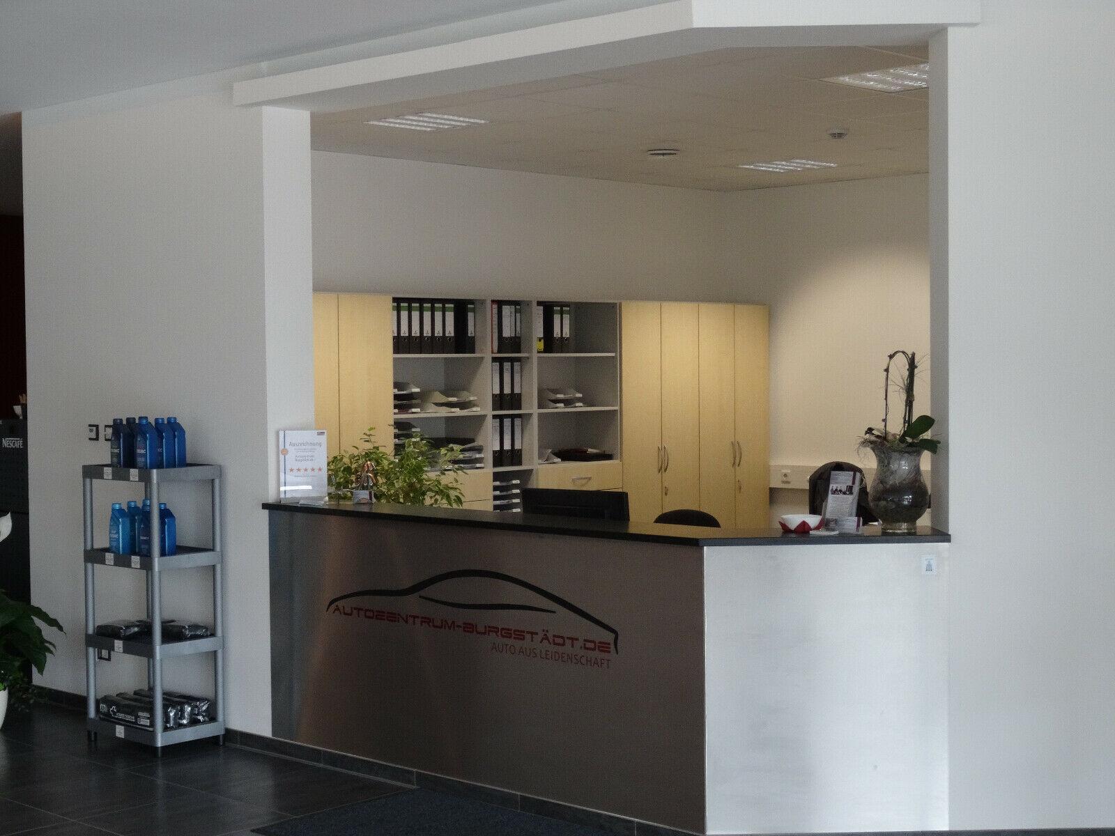 showroom-image-top