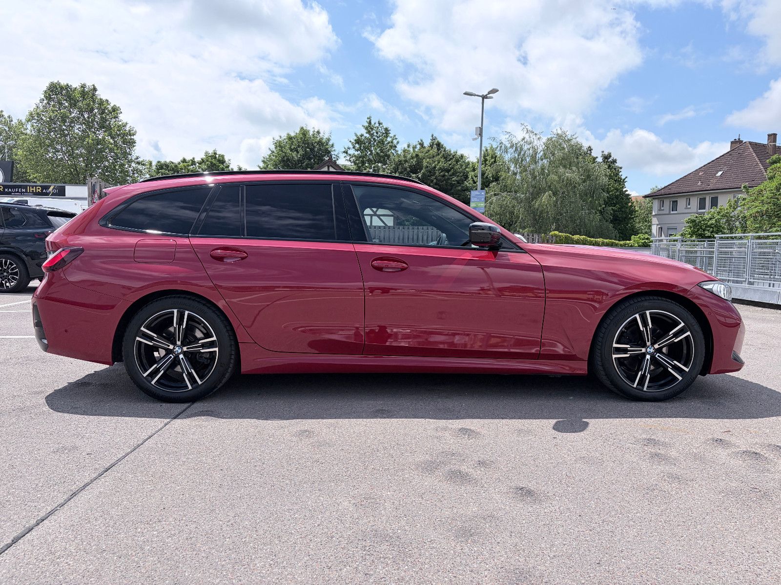 BMW 320 i Aut M Sport PANO/AHK/HUD/360°/STANDHEIZUNG foto 4