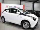 Toyota Aygo 1.0 X-PLAY X-BUSINESS KAMERA+APPLE+ANDROID - gebrauchte Toyota Aygo (X) aus dem Jahr 2022