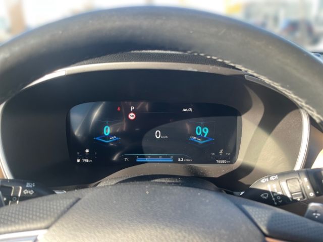 Fahrzeugabbildung Hyundai SANTA FE 2.2 CRDi 4WD 8DCT SIGNATURE SEVEN Panor