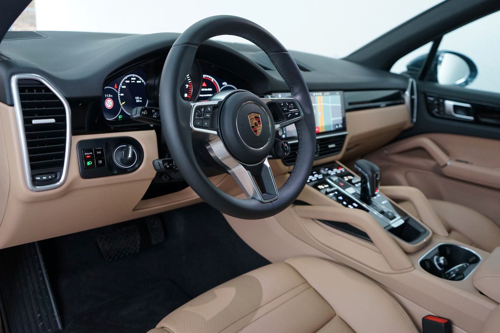Porsche Cayenne E-Hybrid/154km/LUFT/PANO/AHK/14W/21z foto 8