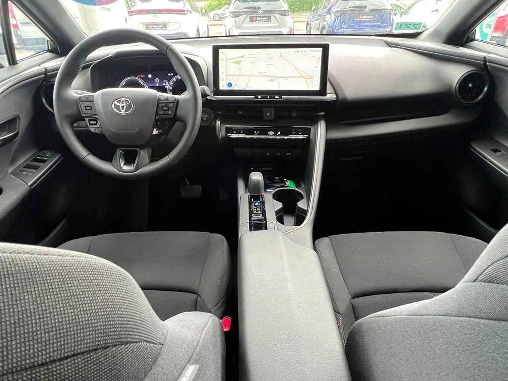 Fahrzeugabbildung Toyota C-HR Hybrid FWD Teamplayer