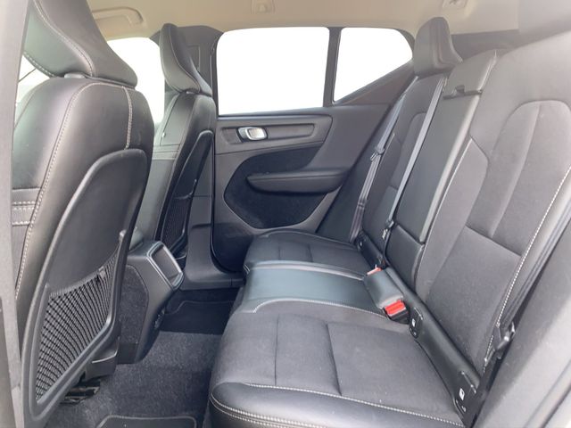 Volvo XC40 D3 Momentum Pro Kam.+KeyLess+LED+Navi+SHZ