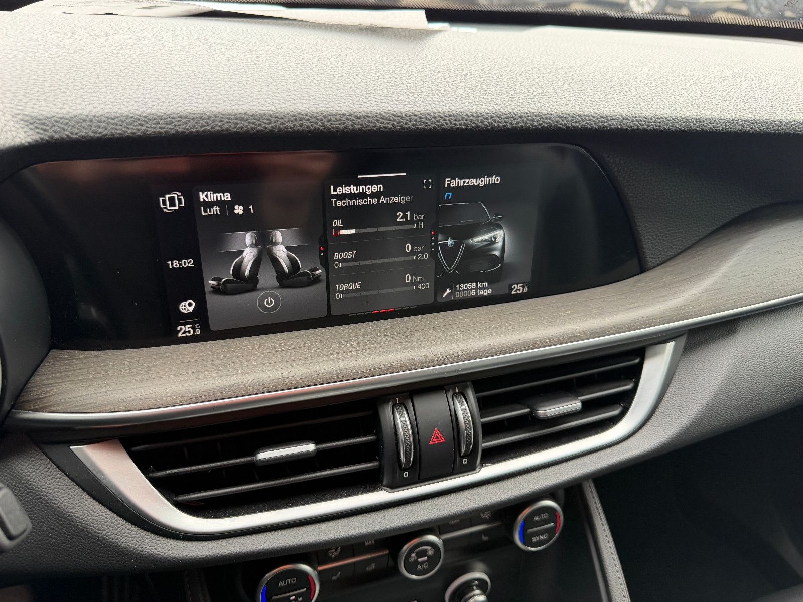 Fahrzeugabbildung Alfa Romeo Stelvio Ti Q4/MEMORY/ACC/NAVI/KAMERA/SHZ/KLIMA