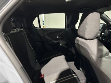 Fotografie 6 des Opel Corsa 1.2 Direct Injection Turbo GS