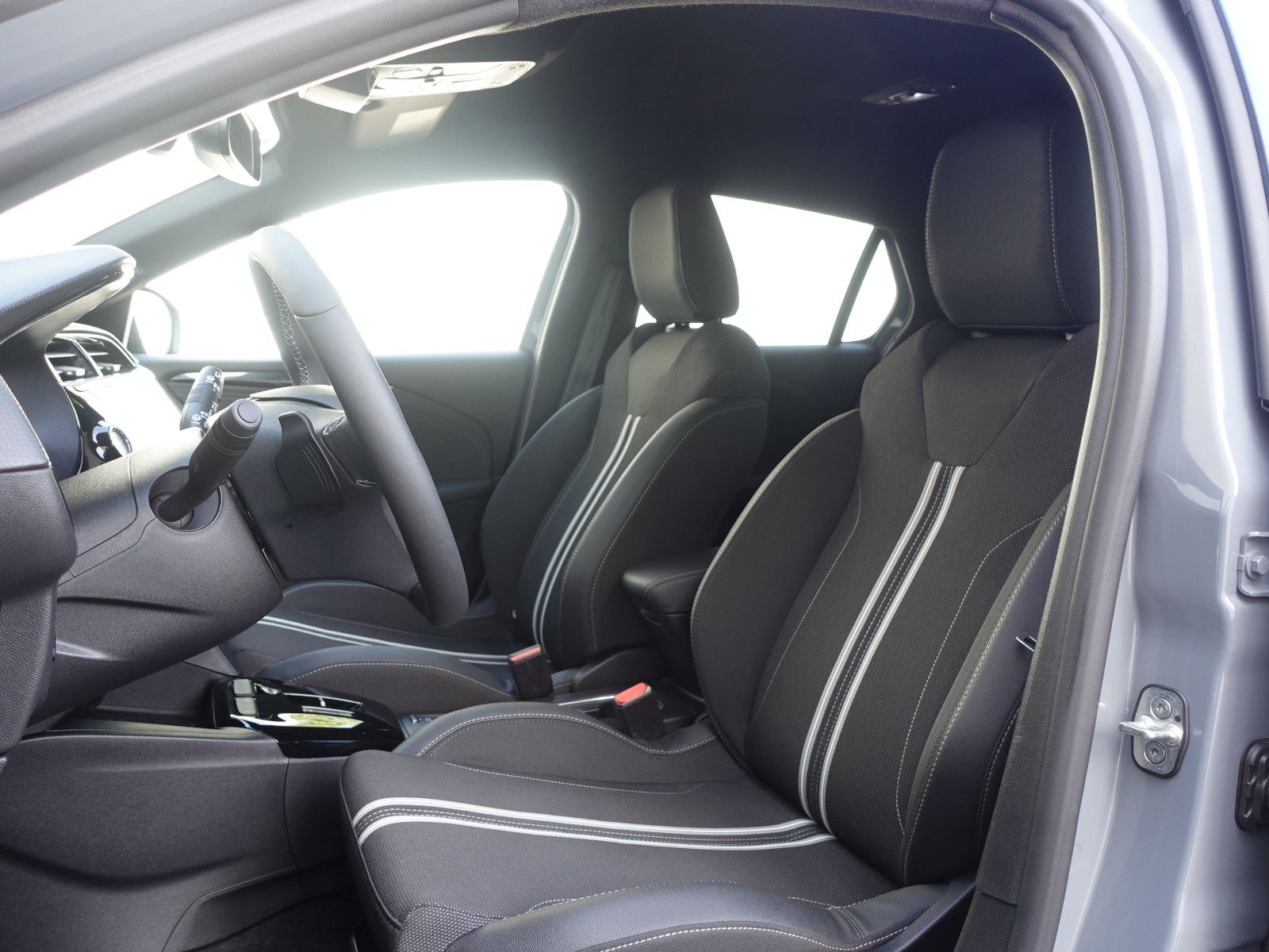 Fahrzeugabbildung Opel Corsa GS 1.2T AUTOMATIK,Navi,Kamera,Sitzhz,Allw.