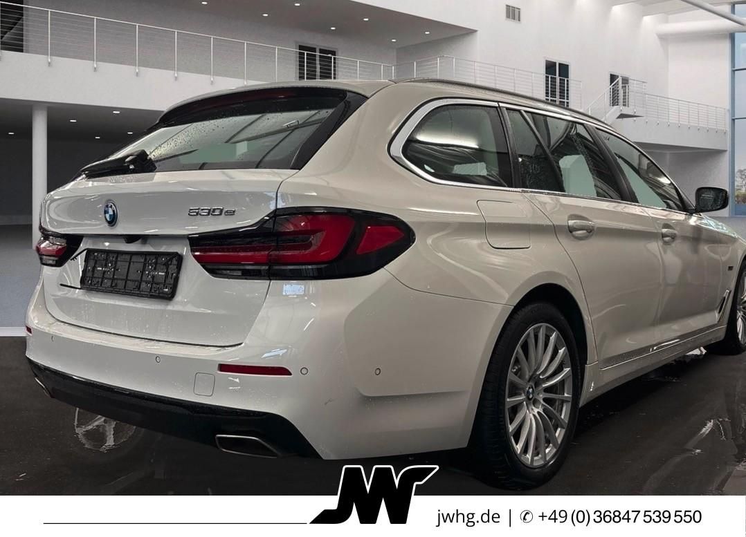 BMW 530 e Navi+ Laser 18" 360K HeadUp DrivingAssProf imagem 2