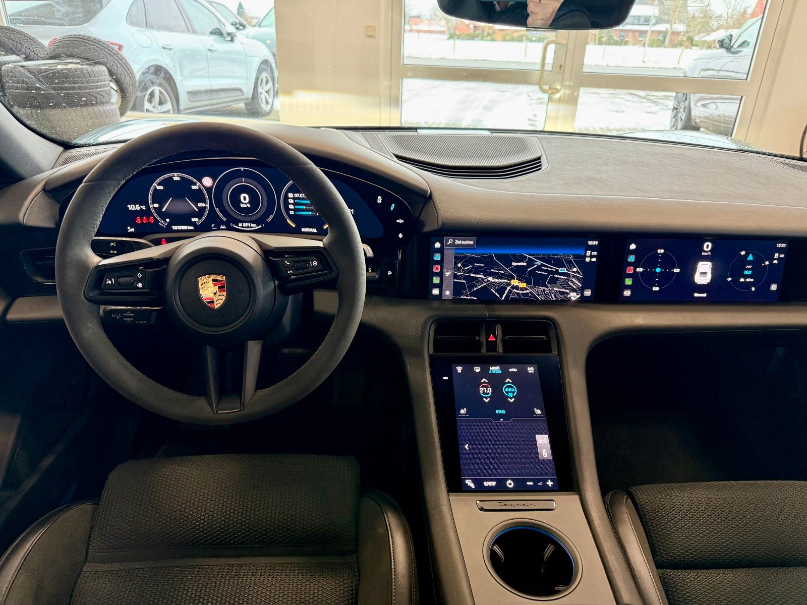 Fahrzeugabbildung Porsche Taycan 4S Performance/Panorama/PDCC/HeadUp