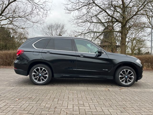 BMW X5 xDrive35i 7 Sitz Navi Leder Panorama Keyless