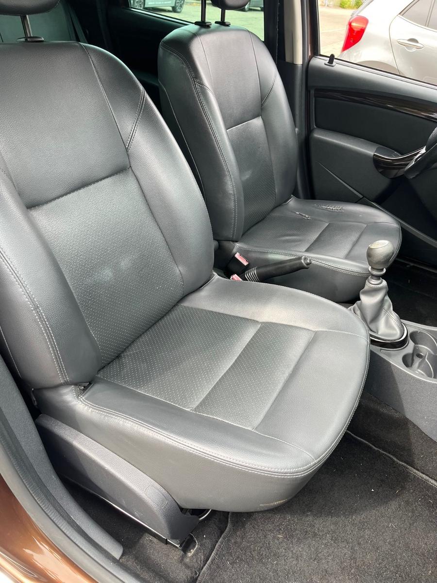 Dacia Duster 2011 — photo 8