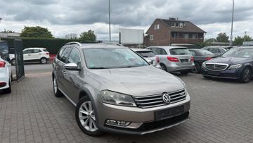 Volkswagen Passat Alltrack - 1