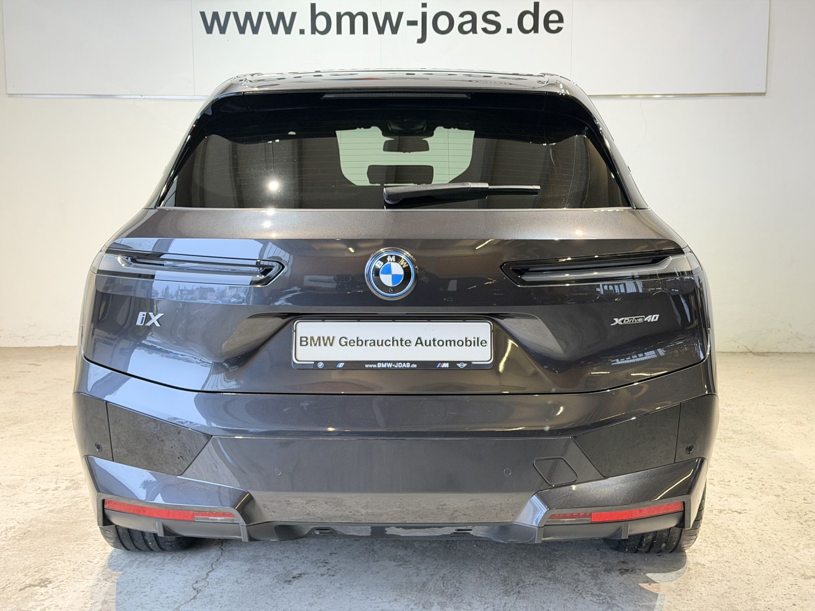Fahrzeugabbildung BMW iX xDrive40 Panorama-Glasdach Sky Lounge, Sportp