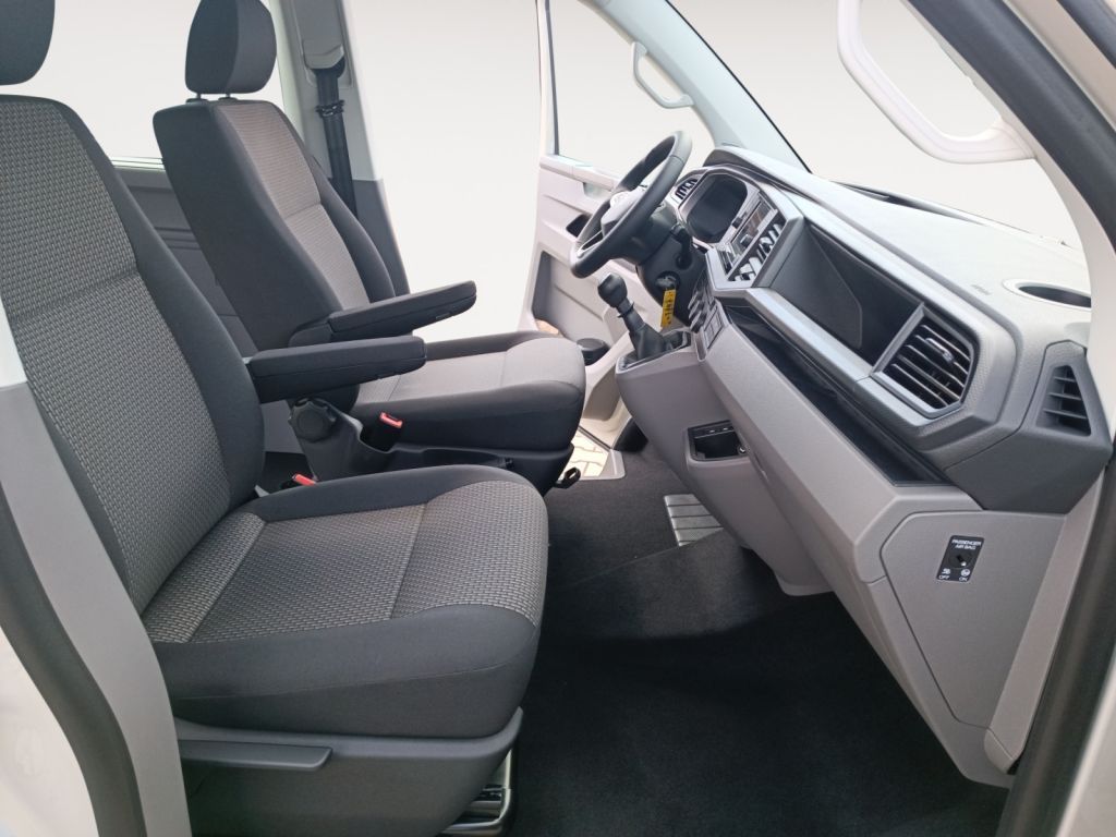 Fahrzeugabbildung Volkswagen Caravelle T6.1 Lang Trendline 7 Sitzer