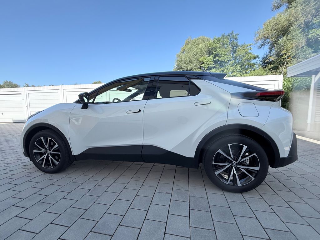 Image of Toyota C-HR