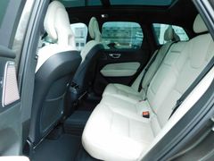 Fahrzeugabbildung Volvo XC60 T5 AWD Inscription 'Head-Up, Standheizung'