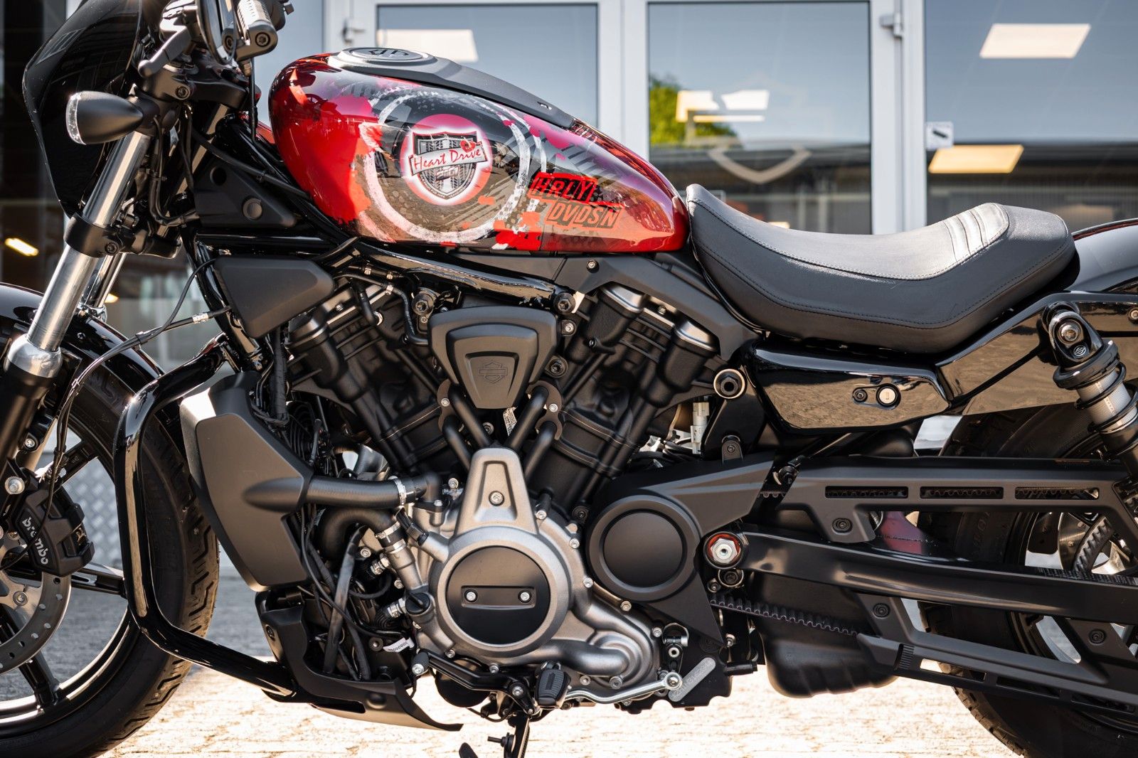 Fahrzeugabbildung Harley-Davidson Nightster RH975 - Jekill & Hyde -