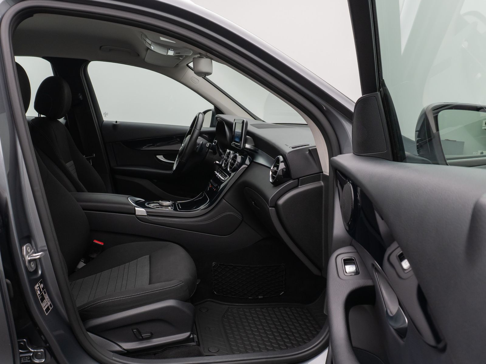 Fahrzeugabbildung Mercedes-Benz GLC 250 4Matic Kamera AHK Navi Sitzhzg