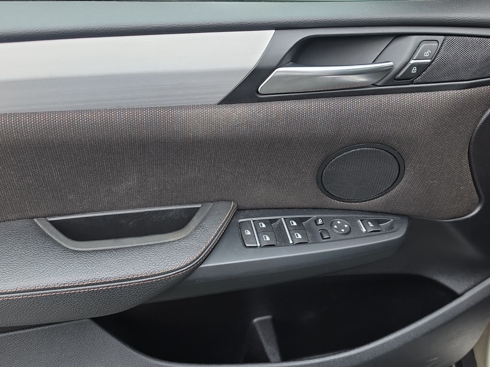 Fahrzeugabbildung BMW X3 xDrive20d AUT. AUS 1.HAND LEDER NAVI KAMERA