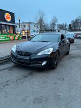 Hyundai Genesis Coupé 3.8 V6 - Hyundai Genesis: 3.8
