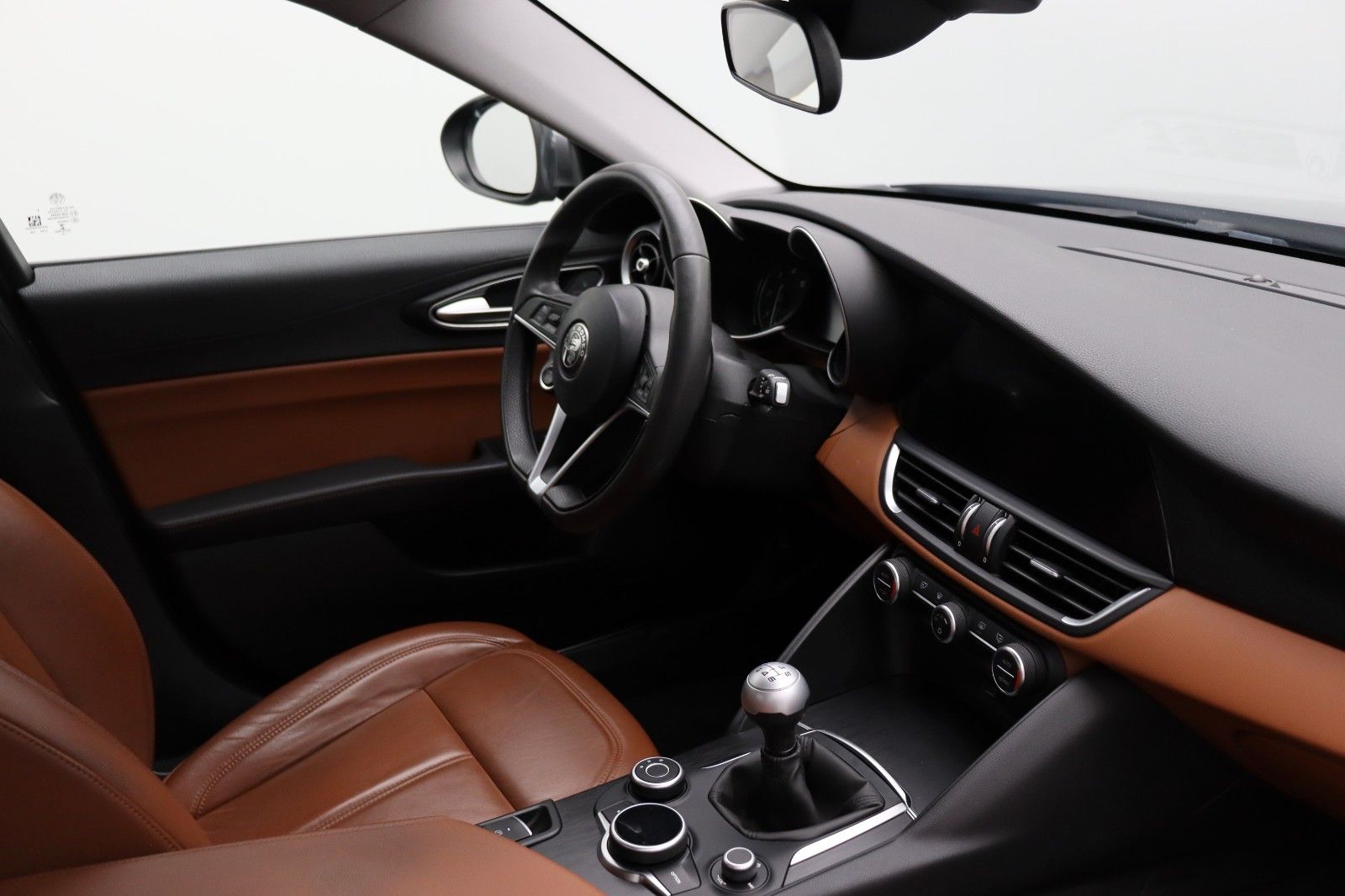 Fahrzeugabbildung Alfa Romeo Giulia 2.2 Super