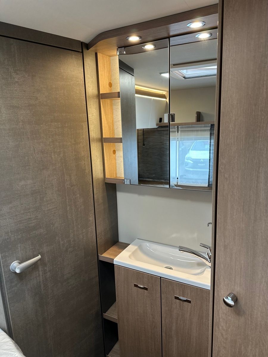 Fahrzeugabbildung Tabbert Senara 490 TD 2.3 Premium Interieur Exterieur