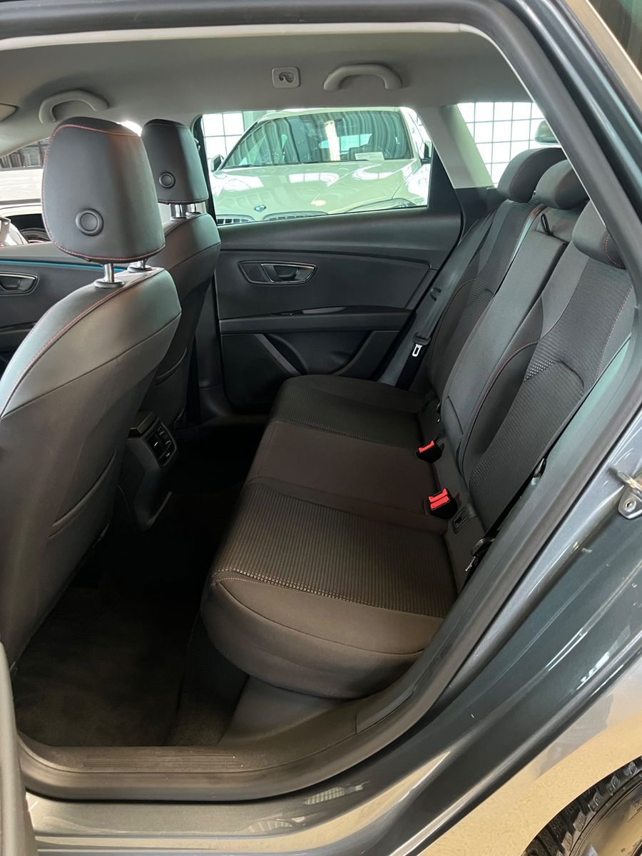 Fahrzeugabbildung SEAT Leon ST 1.8 FR *1.HAND*AMBIENTE-BELEUCHTUNG*