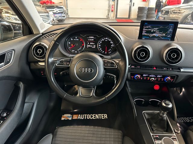 MYAUTOCENTER – Gebraucht- und Jahreswagen mit Werkstattservice in Pfaffenhofen Audi A3 Sportback ambition *Spurhalte*Totwinkel*Xenon