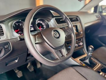 Volkswagen Golf - 9