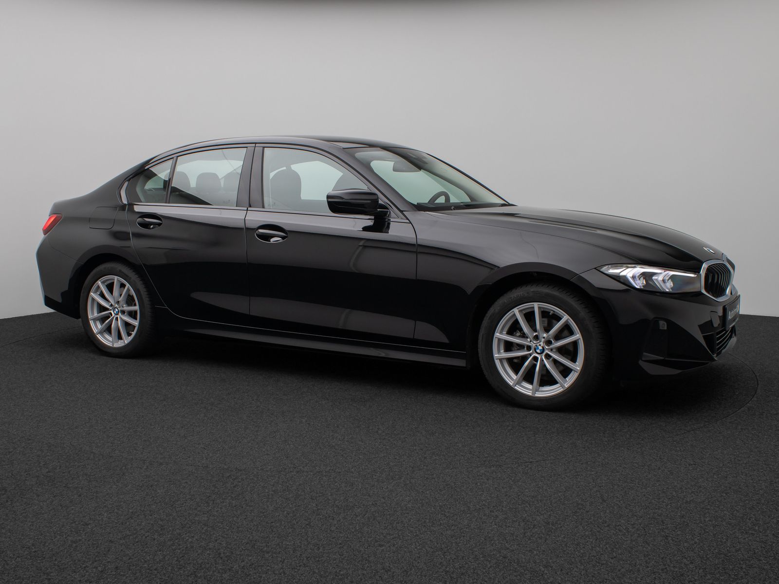 Fahrzeugabbildung BMW 318i DAB PDC Widscreen Geschwindigkeitsreg LED