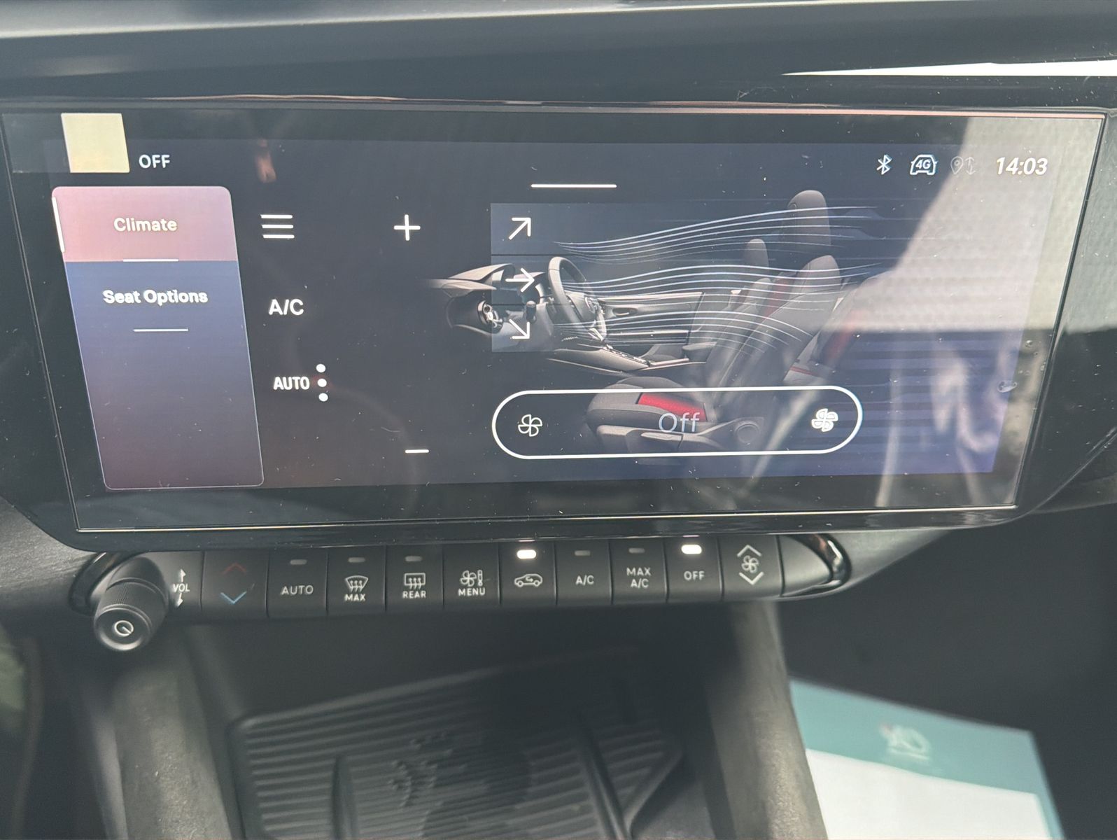 Fahrzeugabbildung Alfa Romeo Junior Ibrida 1.2 VGT 48V-Hybrid 100 kW Speciale