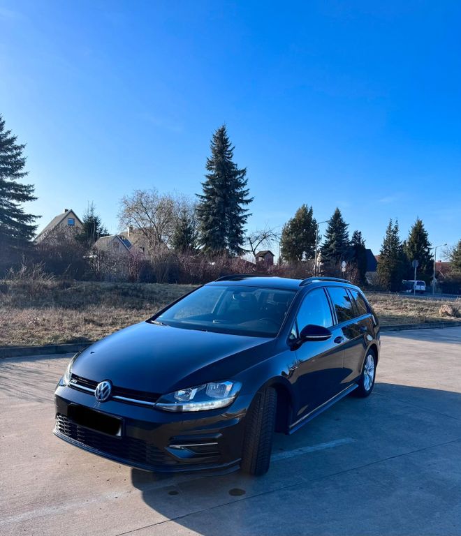 Image of Volkswagen Golf