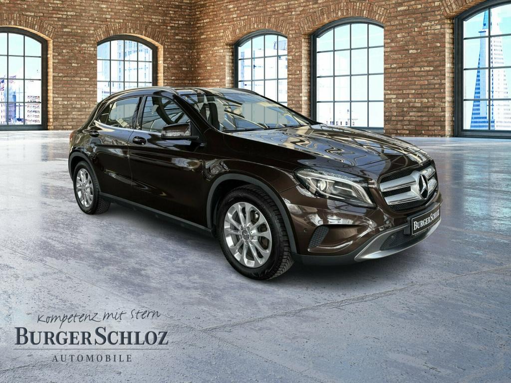 Mercedes-Benz GLA 180 Urban BiXenon KlimaA LM PDC ParkAss SHZ