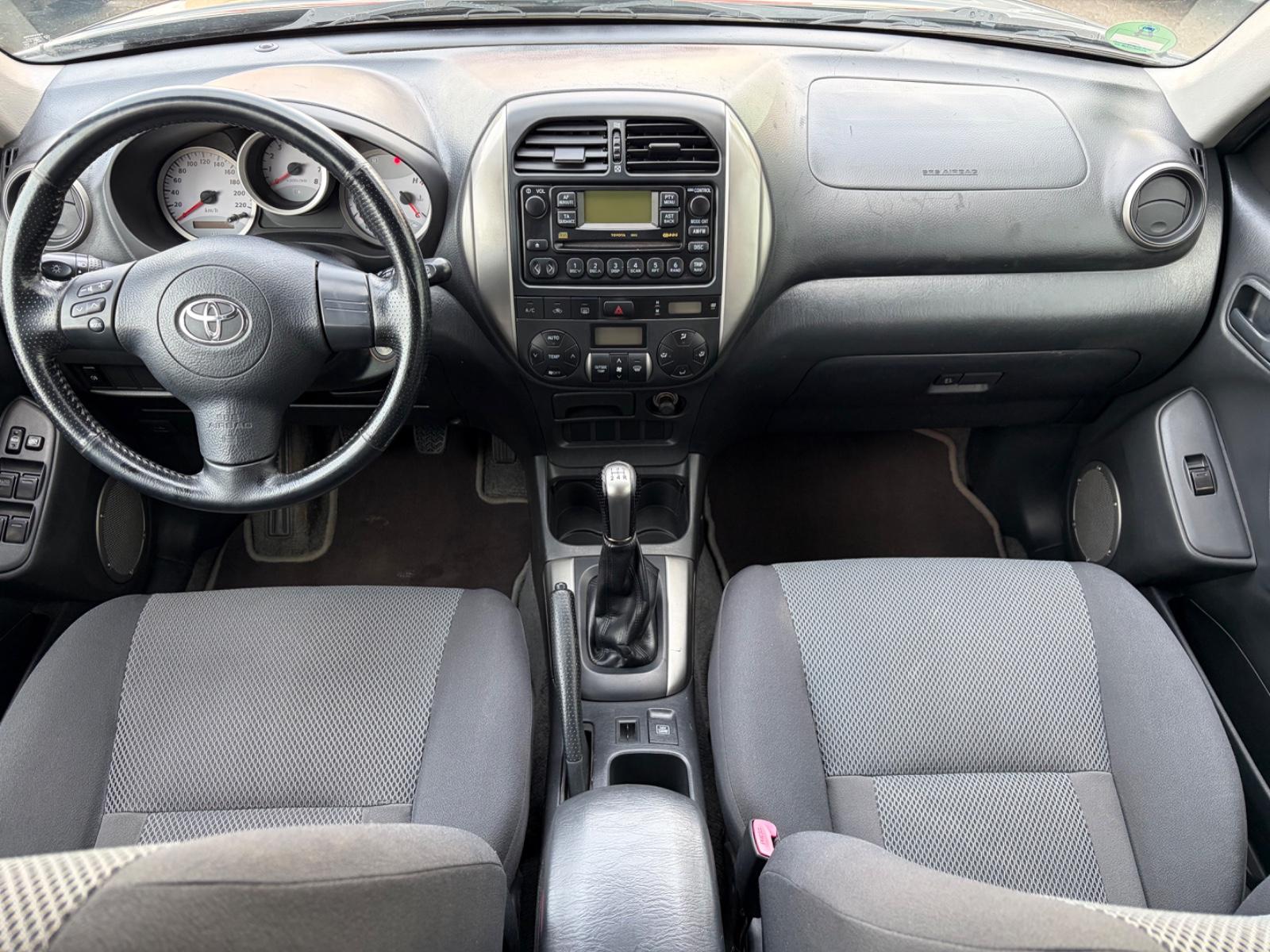 TOYOTA RAV 4 2.0 150CH 4X4
