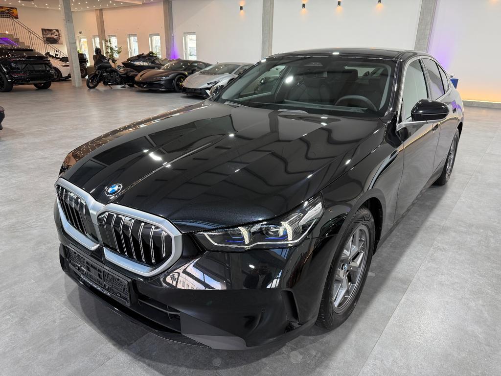 BMW 520 d  LimousineLEDHK360AmbienteLiveHUD 2024