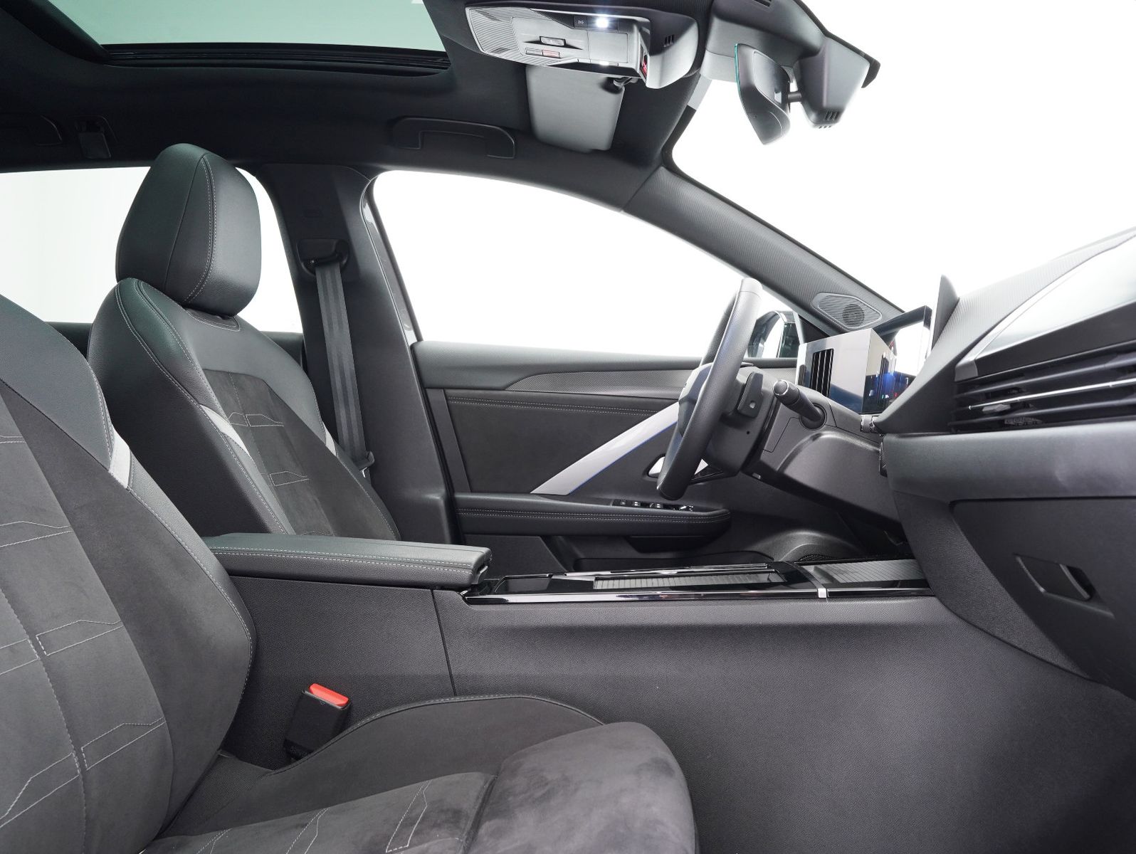 Fahrzeugabbildung Opel Astra L 1.5 Diesel Sports Tourer GS PANO