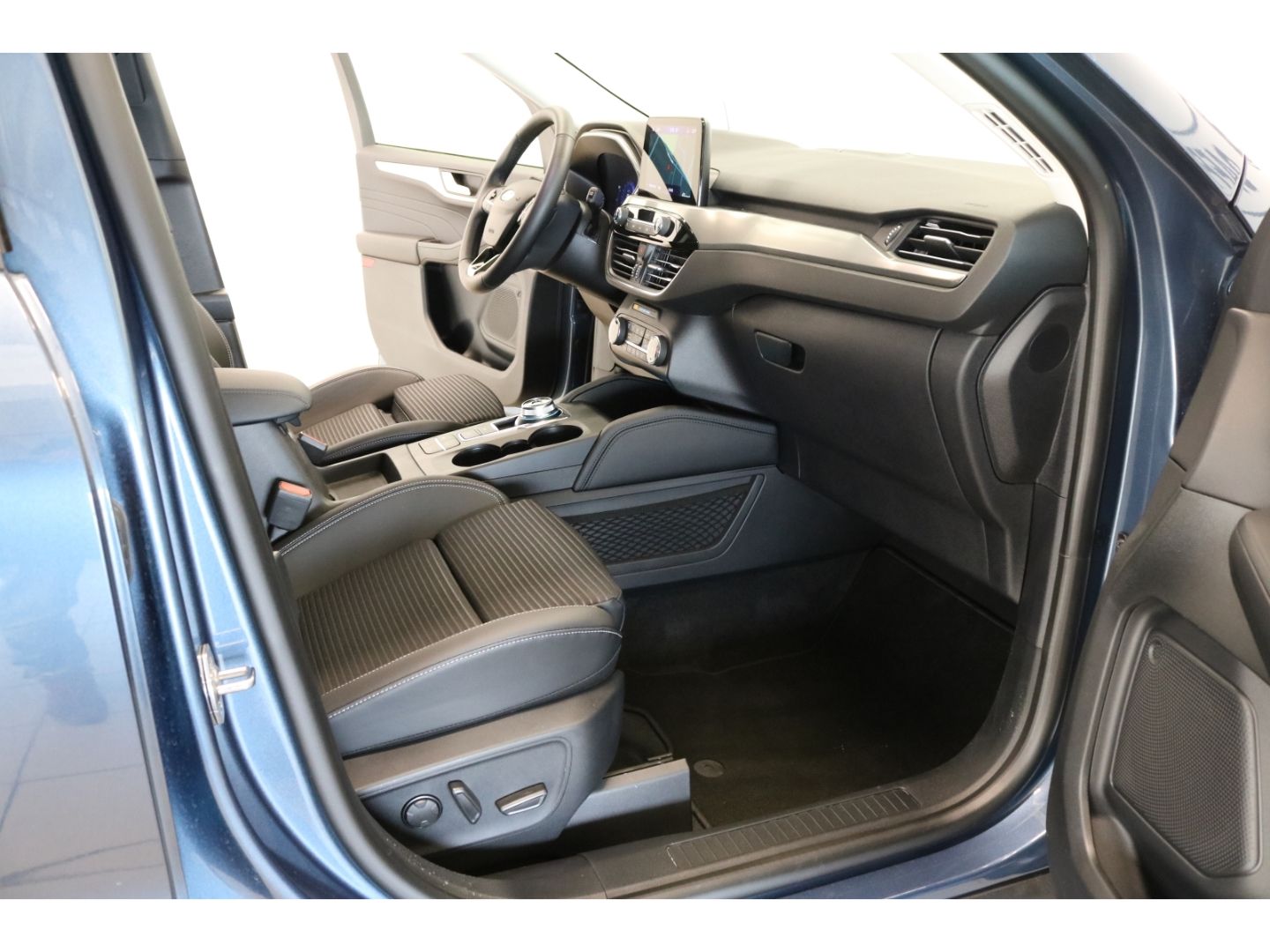Fahrzeugabbildung Ford Kuga -PHEVEU6d Plug-In Hybrid Titanium X 2.5 Dur