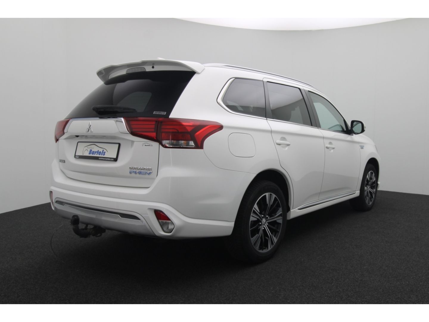 Fahrzeugabbildung Mitsubishi Plug-in Hybrid Outlander PHEV Basis 4WD Tempomat