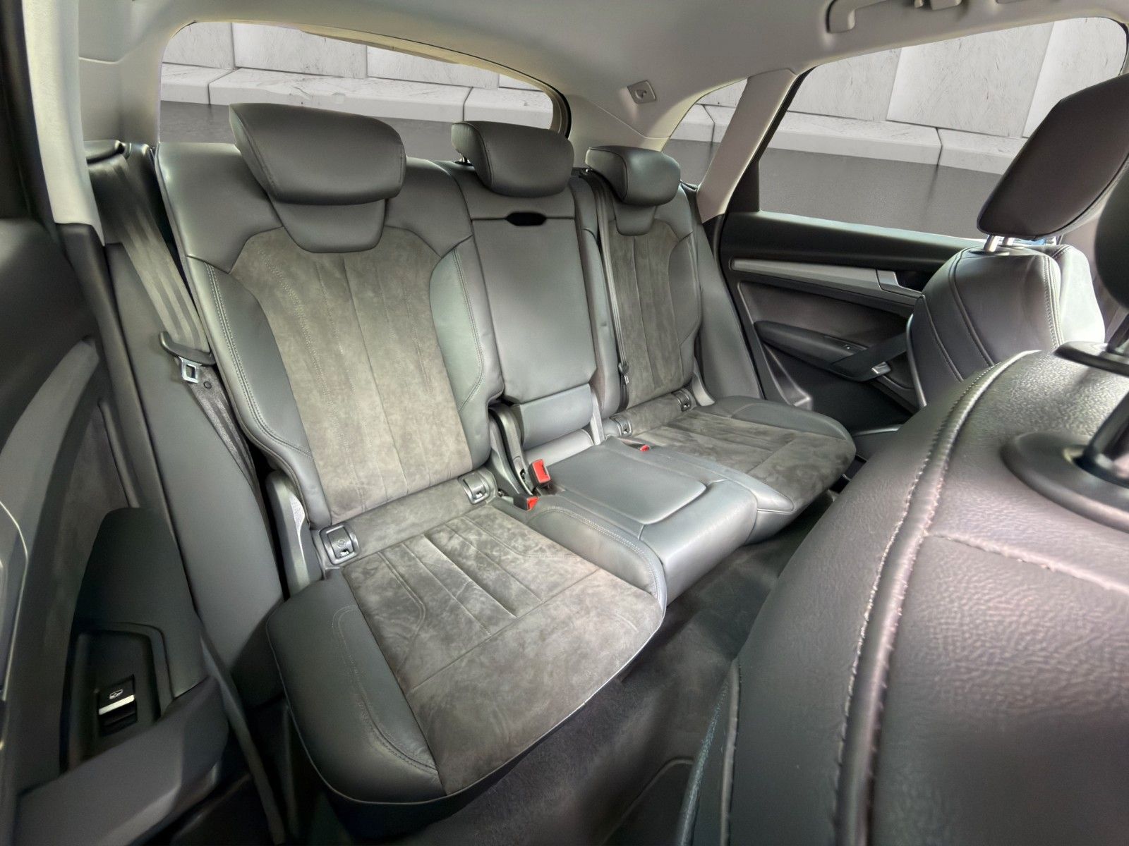 Fahrzeugabbildung Audi Q5 e Quattro Sport*S-Line*SHZ*NAVI*LED*