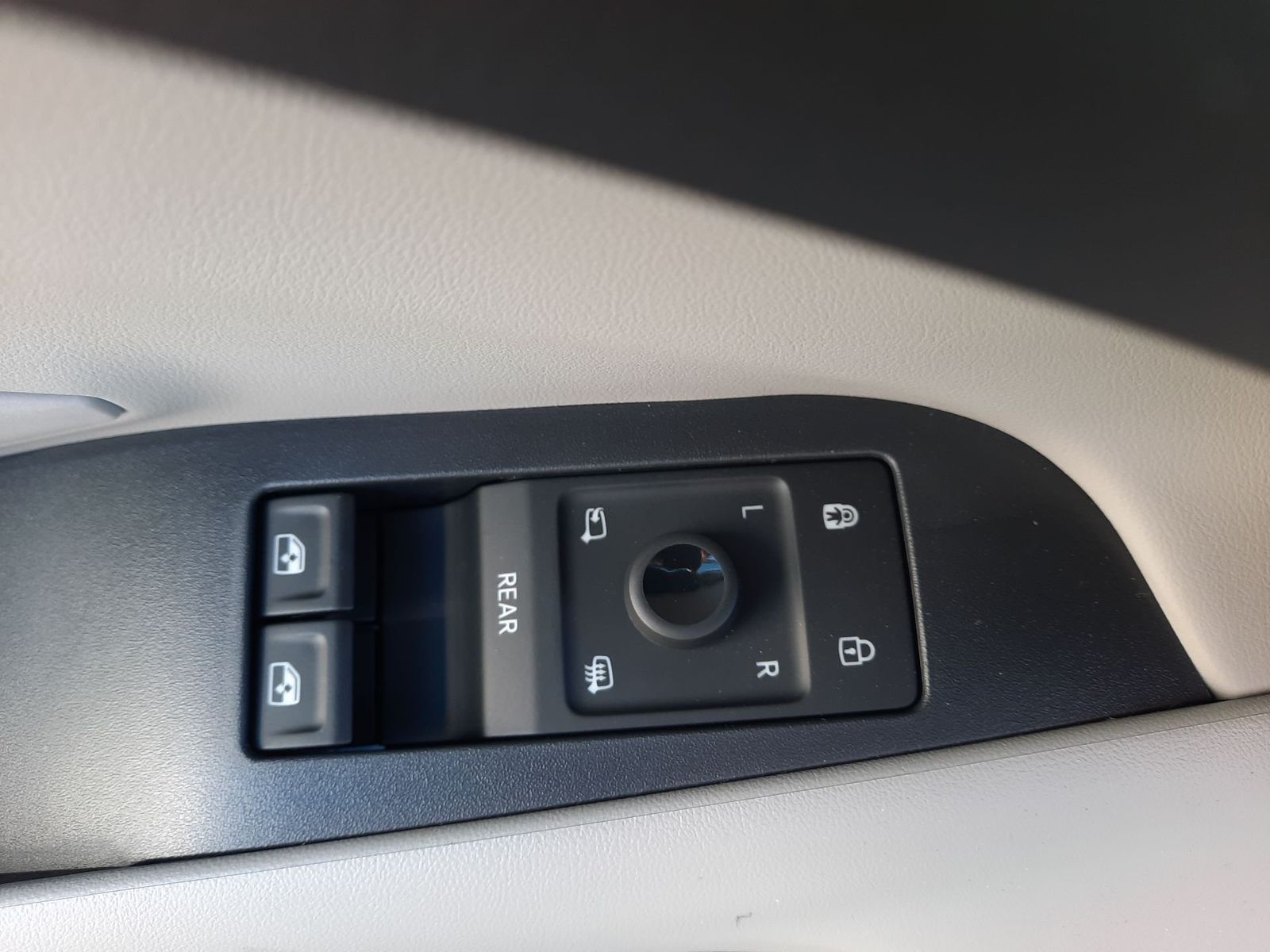 Ford Explorer - Bild 13