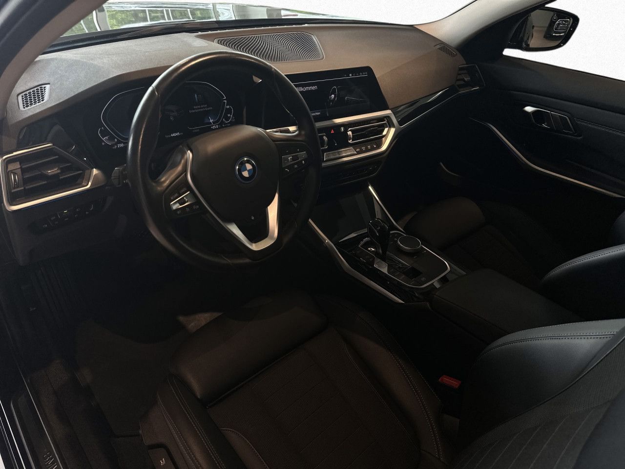 BMW 320e Tour Sport Line LiveProf LED Tempo SHZ PDC foto 13