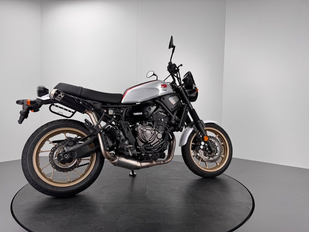 Fahrzeugabbildung Yamaha XSR 700 XTRIBUTE *TOP-ZUSTAND *AKRAPOVIC