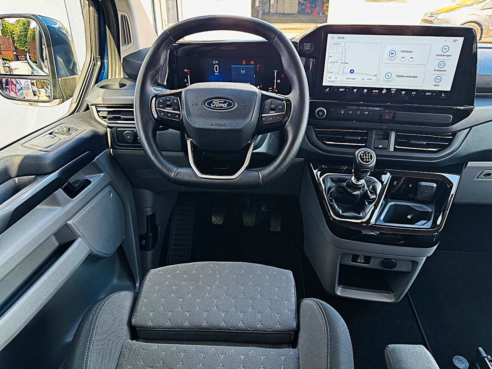 Ford Tourneo Custom Bus 320 L2 Titanium FWD 8-Sitzer foto 14