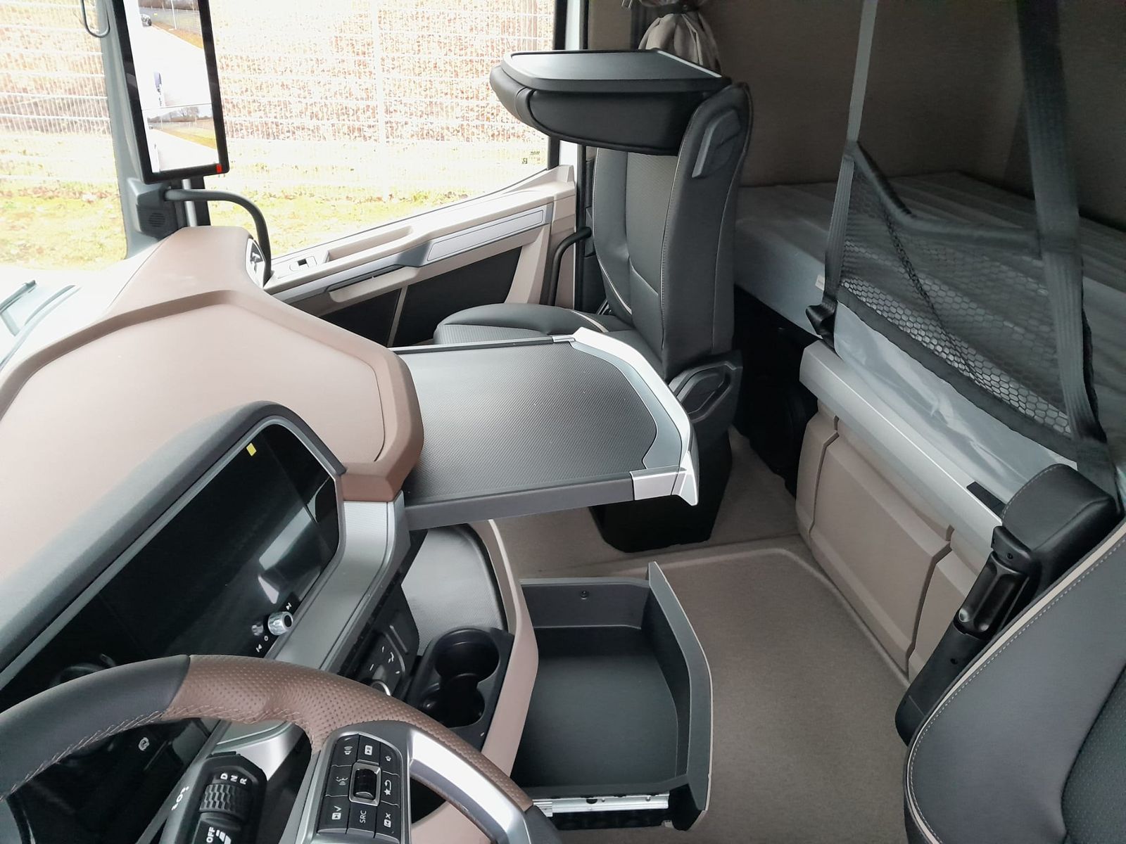 Fahrzeugabbildung DAF XG+ 530 FT