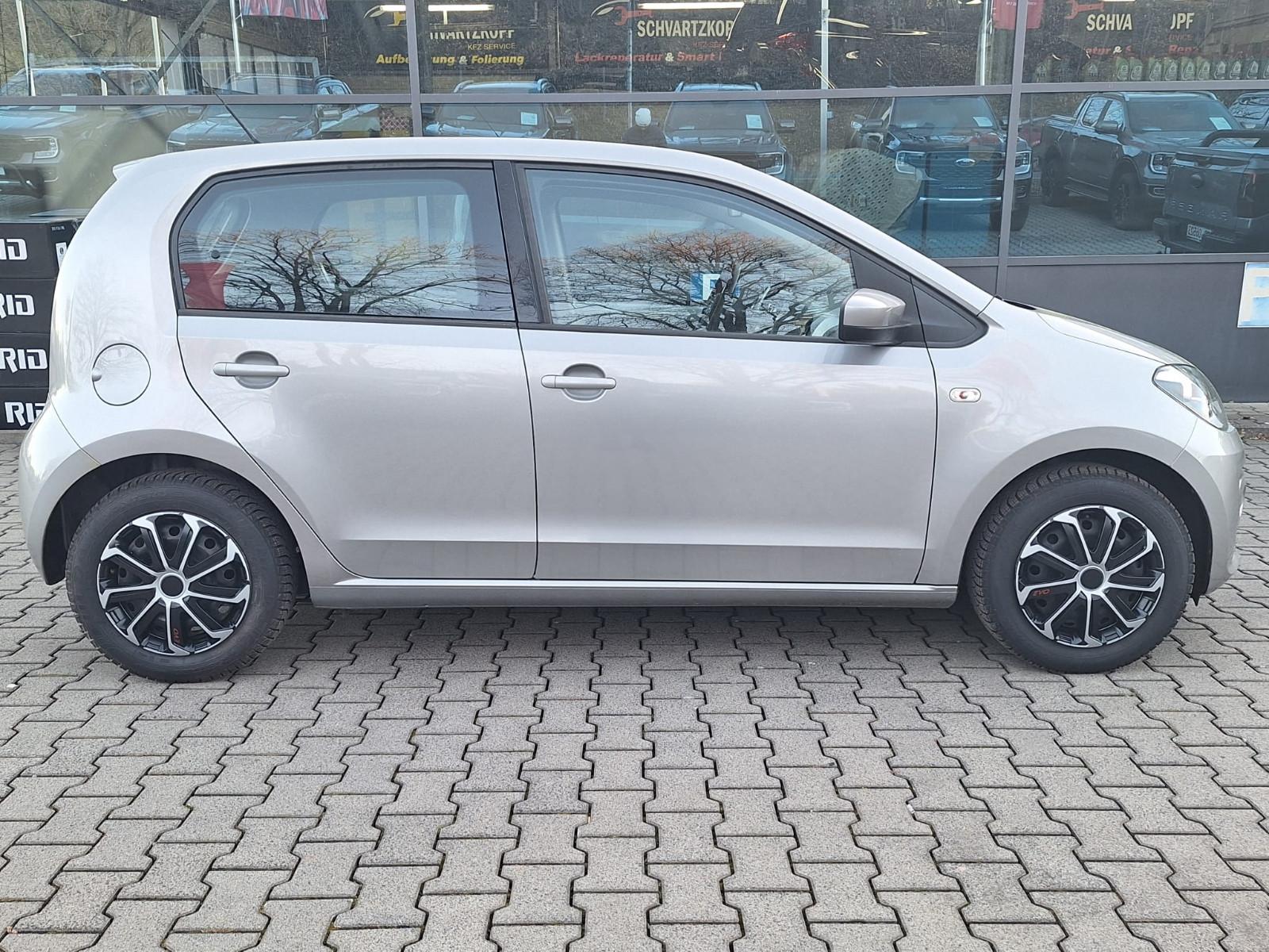 Volkswagen up! high up! 75PS Navi Sitzhz Temp 5Türig 1.Hand