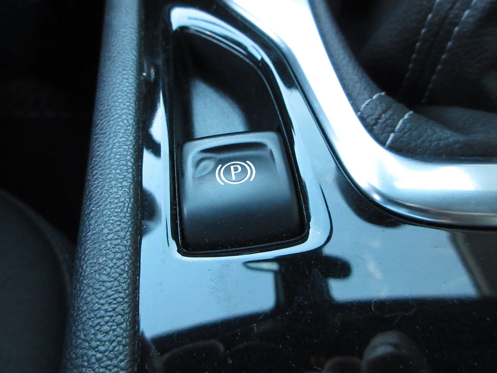 Fahrzeugabbildung Opel Insignia B ST 1.5D LED/NAVI/PDC/SHZ/LHZ