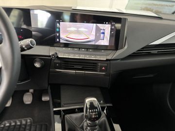 Fotografie 17 des Opel Astra 1.2 Turbo GS