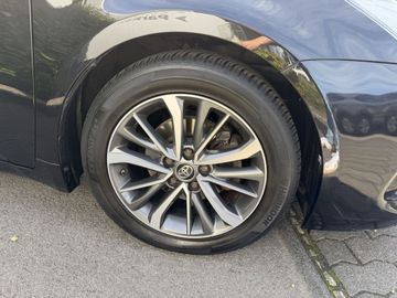 Toyota Avensis - 6